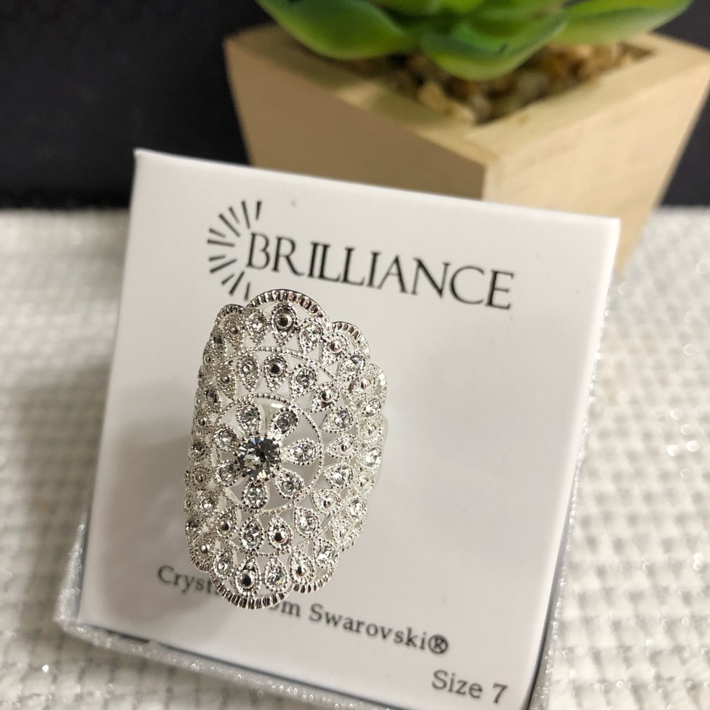 Swarovski Crystal Silver Tone Filigree Ring  Sz 7